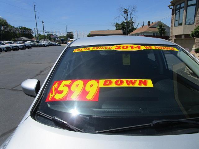 Nissan Sentra 4dr Sdn I4 CVT S 2014