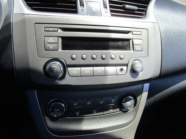 Nissan Sentra 4dr Sdn I4 CVT S 2014