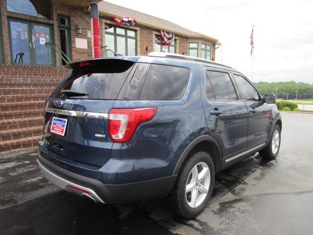 Ford Explorer XLT 4WD 2017