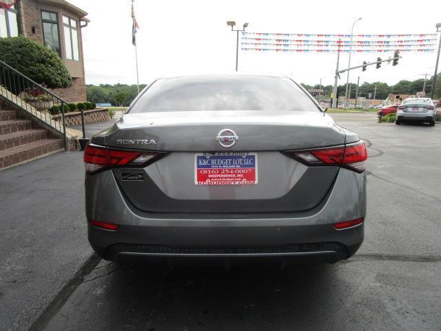 Nissan Sentra S CVT 2021