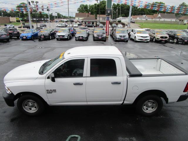 RAM 1500 Classic Tradesman 4x2 Crew Cab 5'7" Box 2020