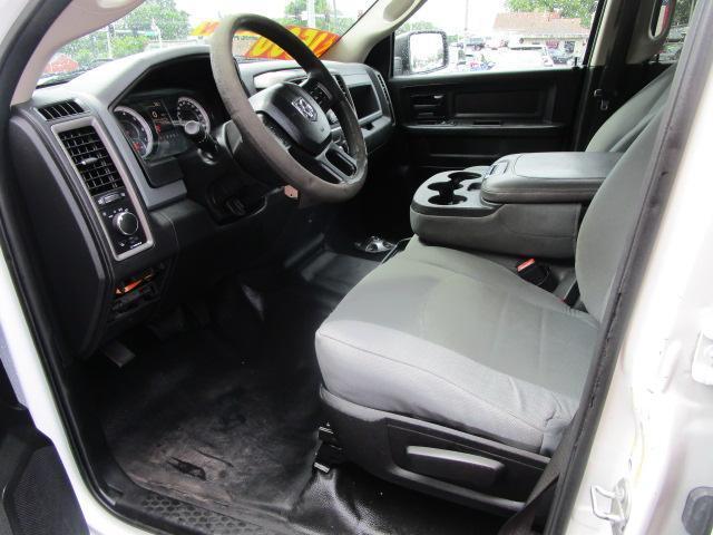 RAM 1500 Classic Tradesman 4x2 Crew Cab 5'7" Box 2020