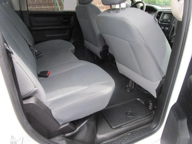 RAM 1500 Classic Tradesman 4x2 Crew Cab 5'7" Box 2020