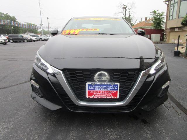 Nissan Altima 2.5 SV Sedan 2021