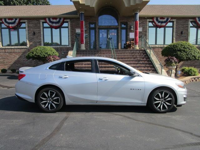 Chevrolet Malibu 4dr Sdn RS 2020