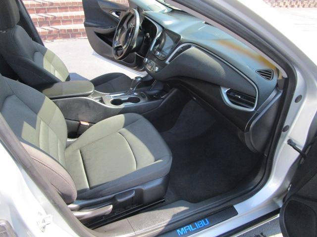 Chevrolet Malibu 4dr Sdn RS 2020