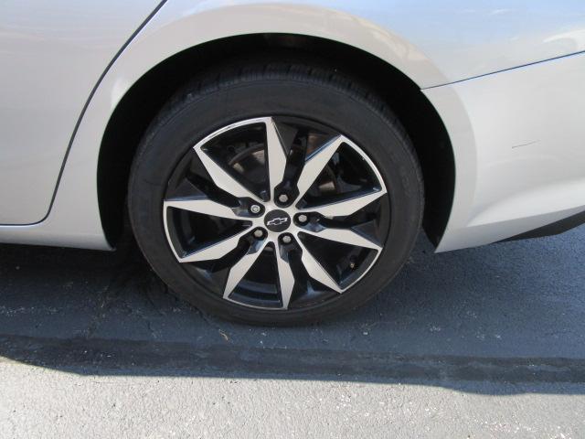 Chevrolet Malibu 4dr Sdn RS 2020