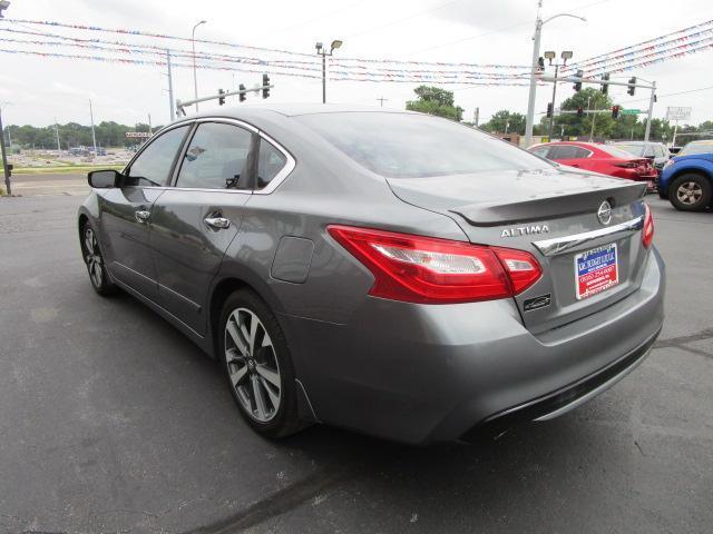 Nissan Altima 4dr Sdn I4 2.5 SR 2016
