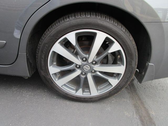 Nissan Altima 4dr Sdn I4 2.5 SR 2016