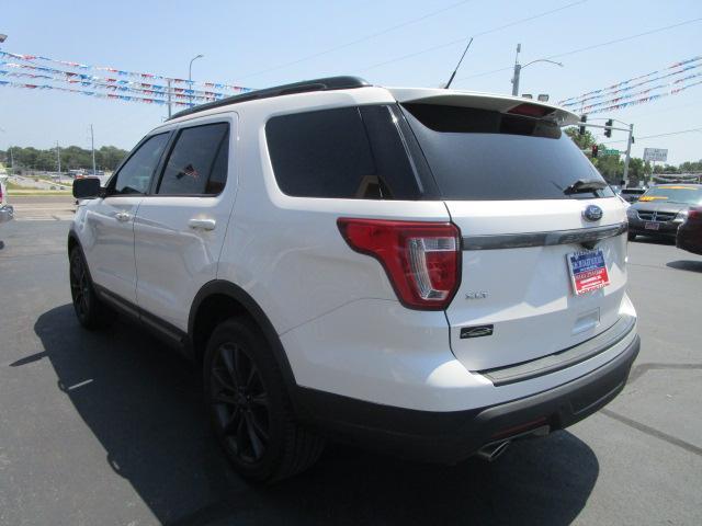 Ford Explorer XLT 4WD 2018