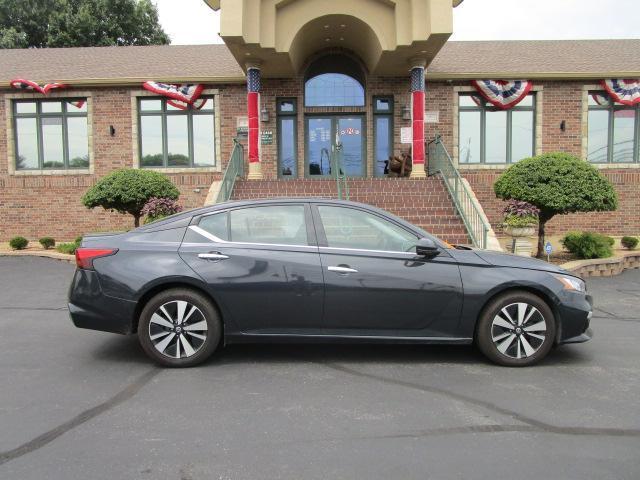 Nissan Altima 2.5 SV Sedan 2020