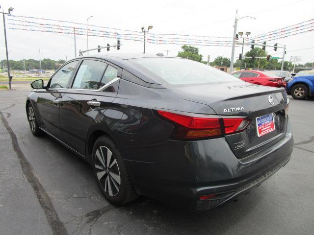 Nissan Altima 2.5 SV Sedan 2020