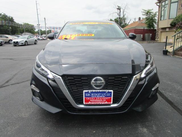Nissan Altima 2.5 SV Sedan 2020