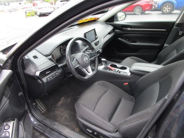Nissan Altima 2.5 SV Sedan 2020