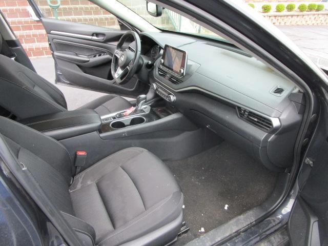 Nissan Altima 2.5 SV Sedan 2020