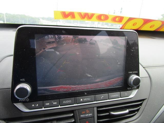 Nissan Altima 2.5 SV Sedan 2020