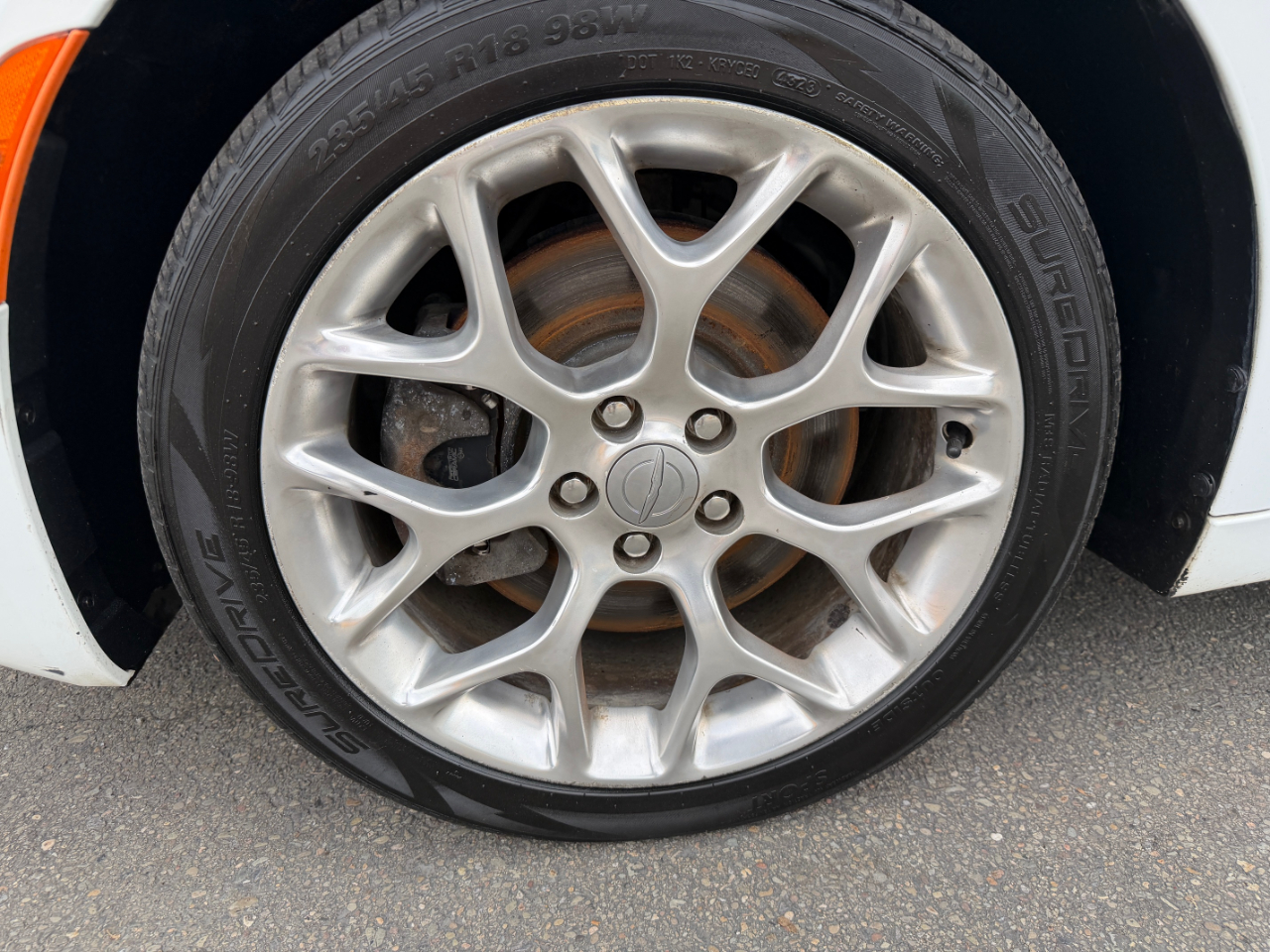 2016 Chrysler 200 C photo 4