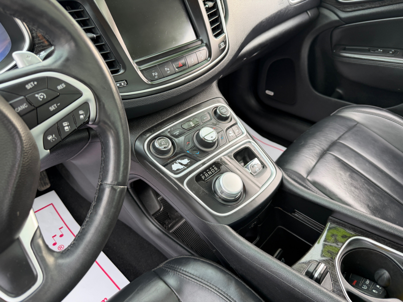 2016 Chrysler 200 C photo 7