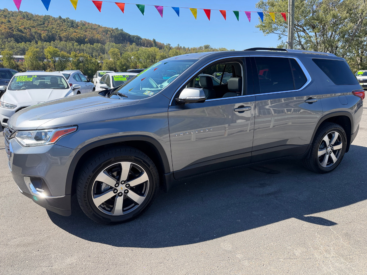 2018 Chevrolet Traverse Leather 3LT photo 3