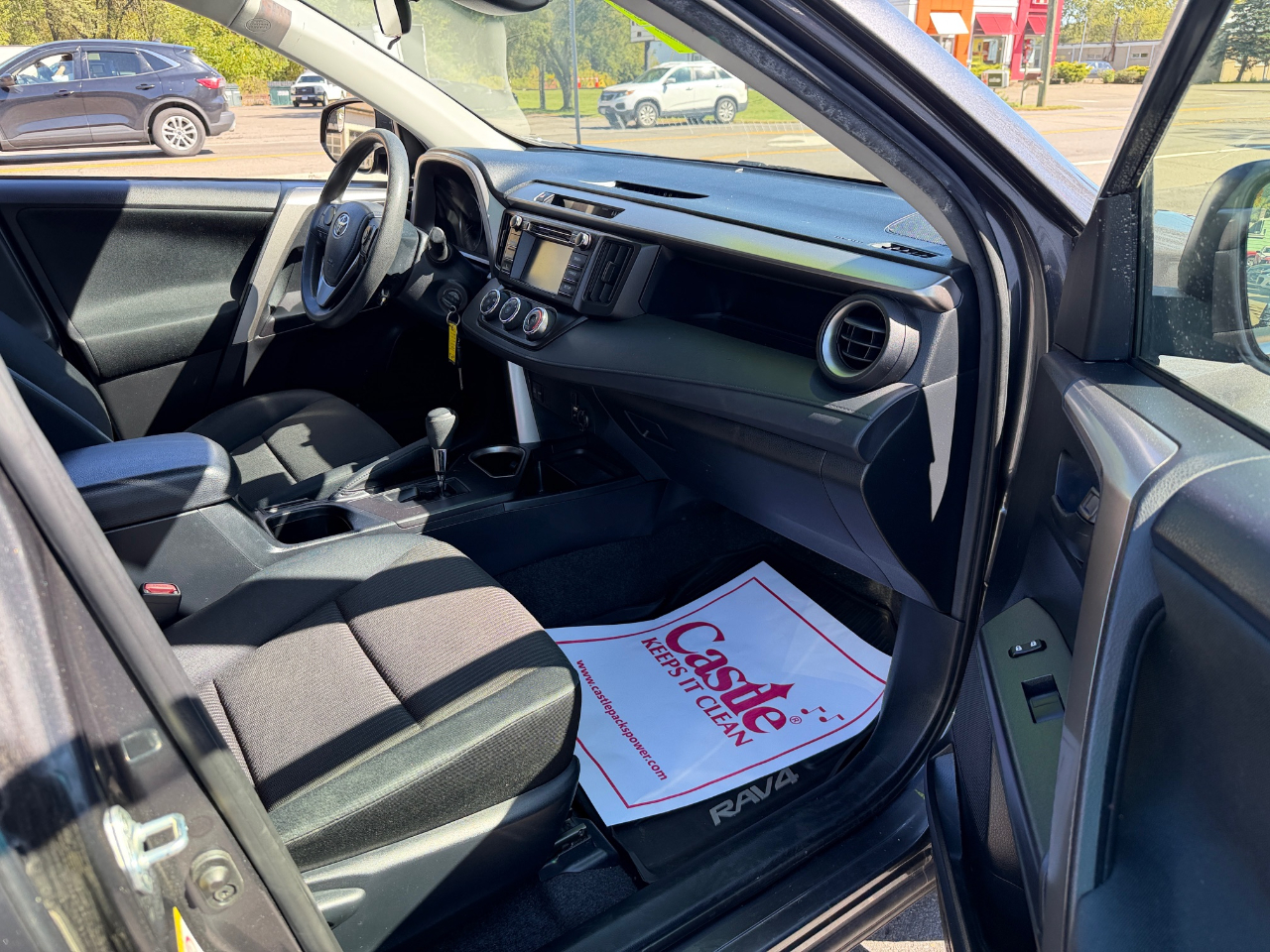 2018 Toyota RAV4 LE photo 13