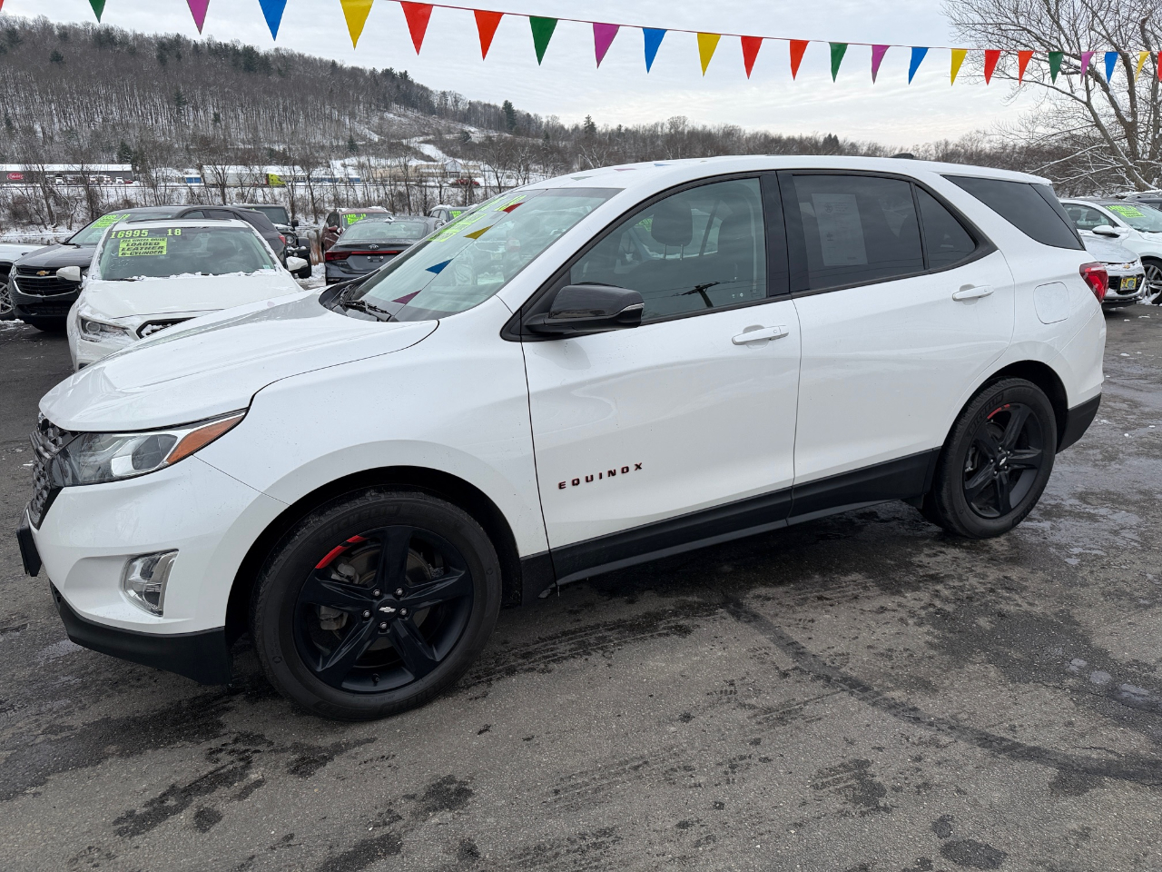 2019 Chevrolet Equinox photo 2