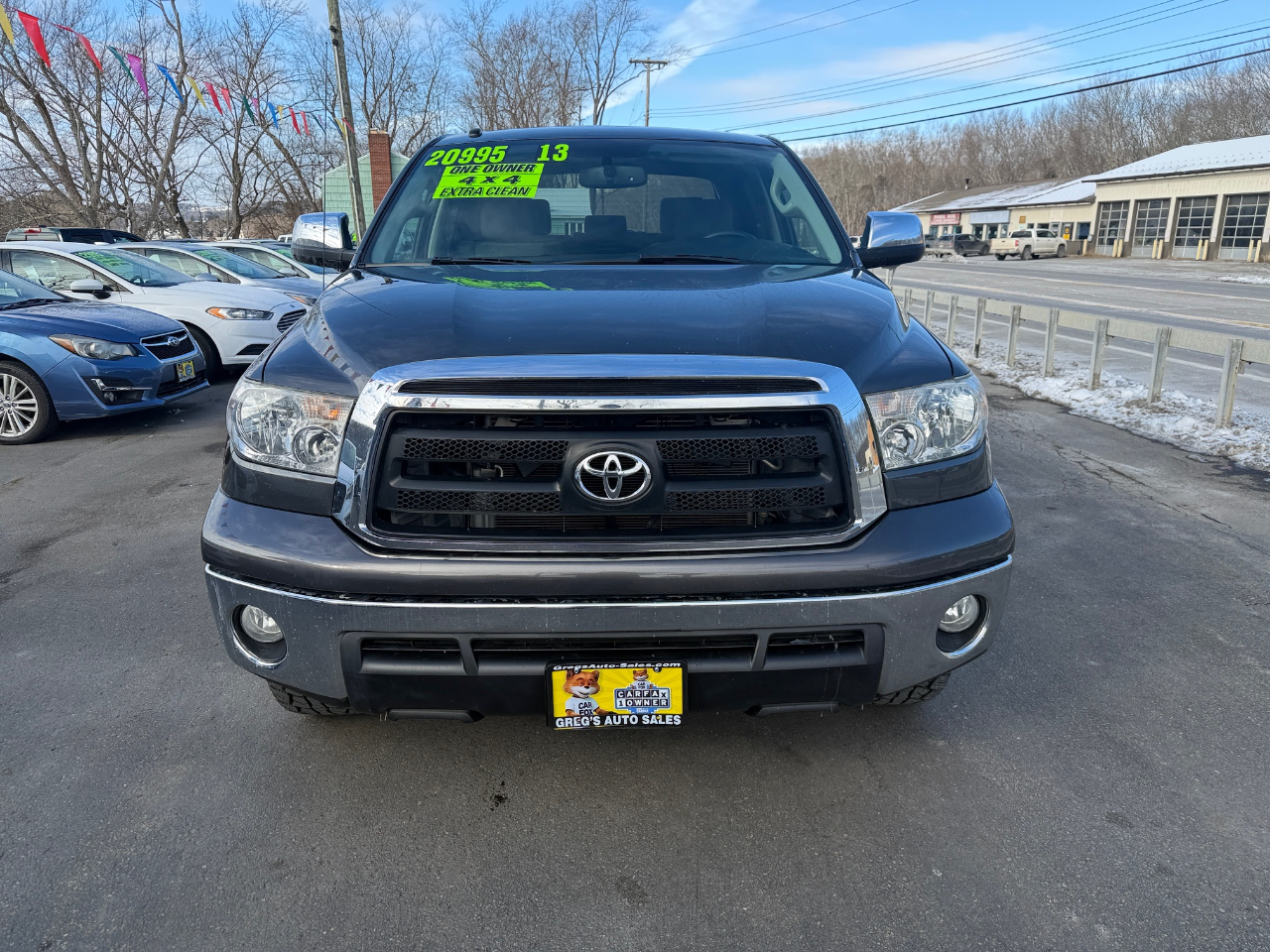 2013 Toyota Tundra CrewMax SR5 photo 2
