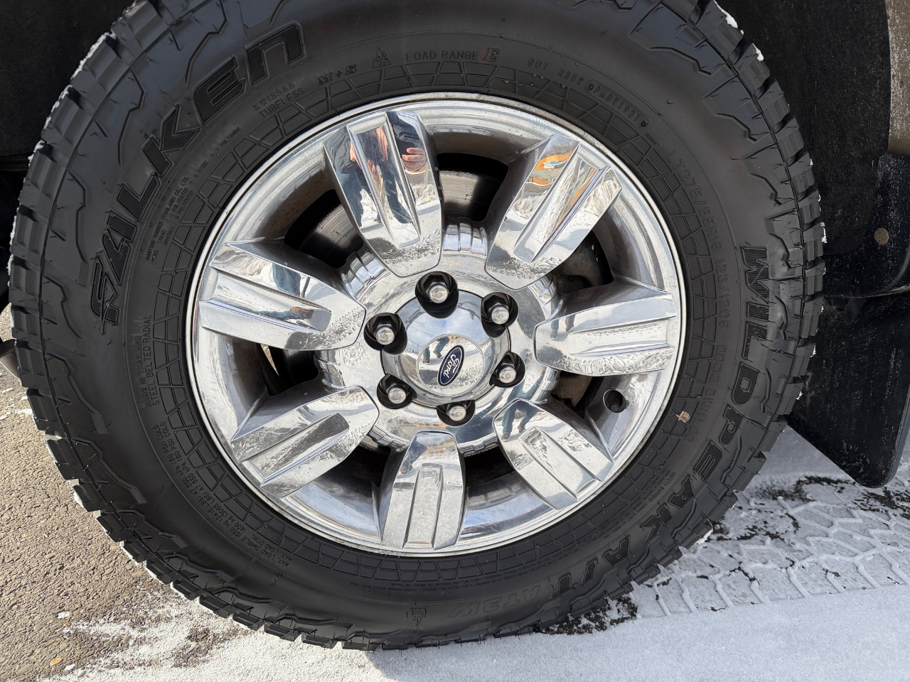 Ford F-150 4WD SuperCrew 145" Lariat 2012