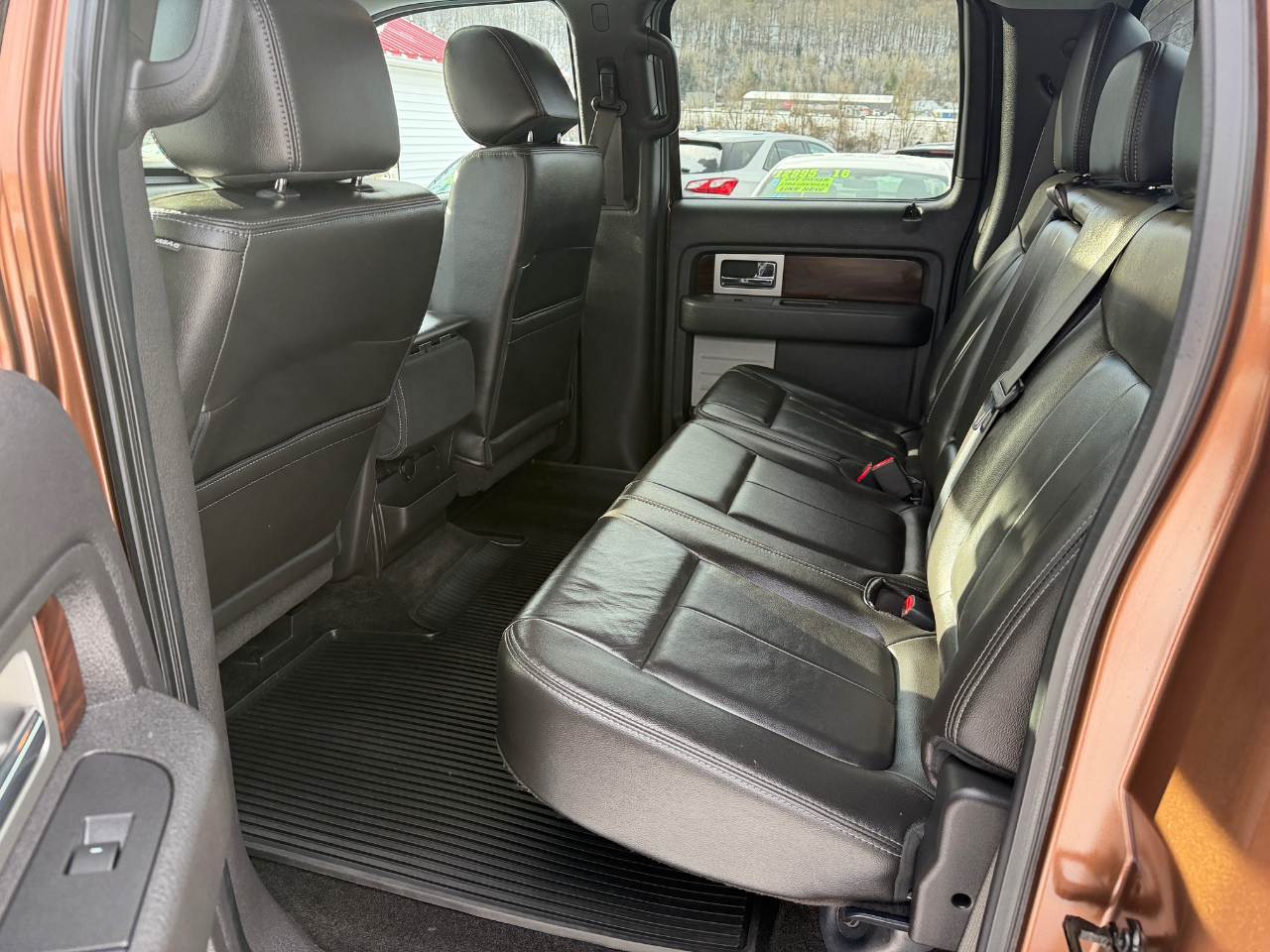 Ford F-150 4WD SuperCrew 145" Lariat 2012