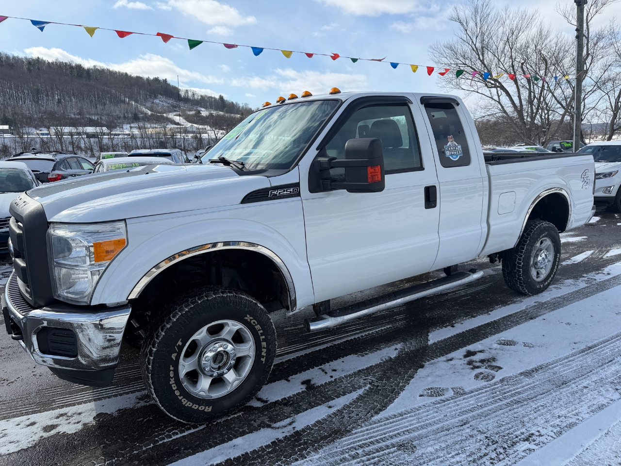 Ford Super Duty F-250 SRW 4WD SuperCab 142" XL 2016