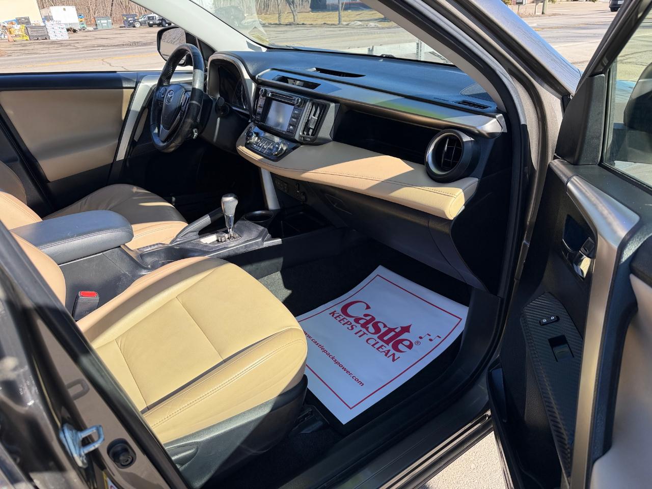 Toyota RAV4 AWD 4dr Limited (Natl) 2015