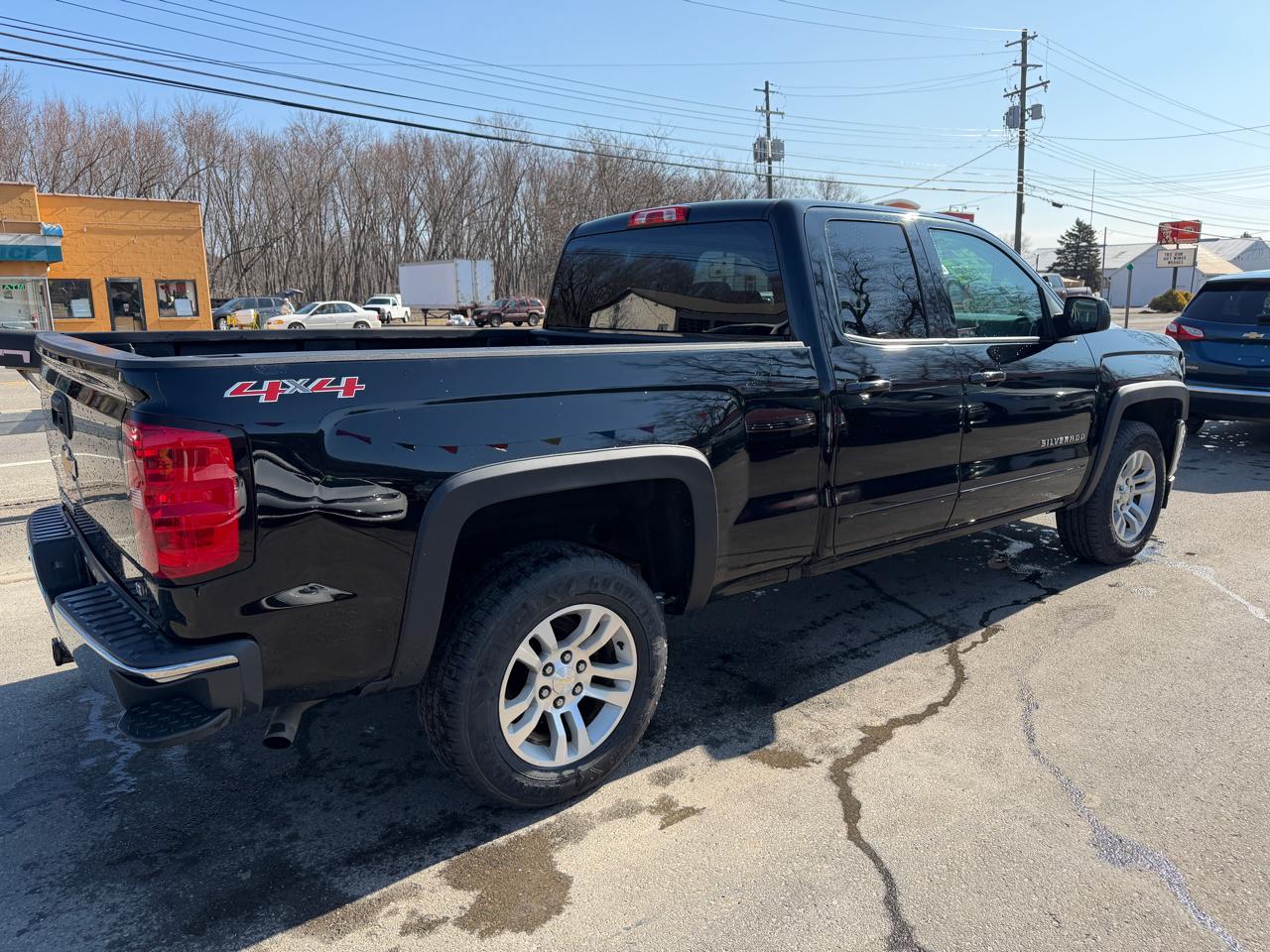 Chevrolet Silverado 1500 4WD Double Cab 143.5" LT w/1LT 2016
