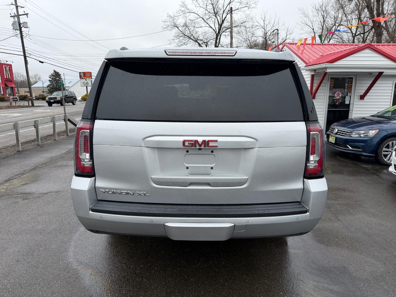 GMC Yukon XL 4WD 4dr SLT 2018