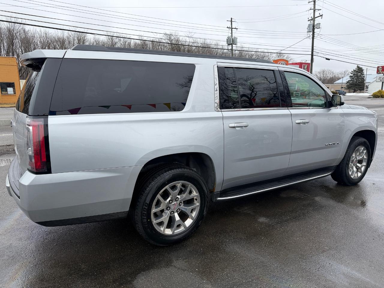 GMC Yukon XL 4WD 4dr SLT 2018