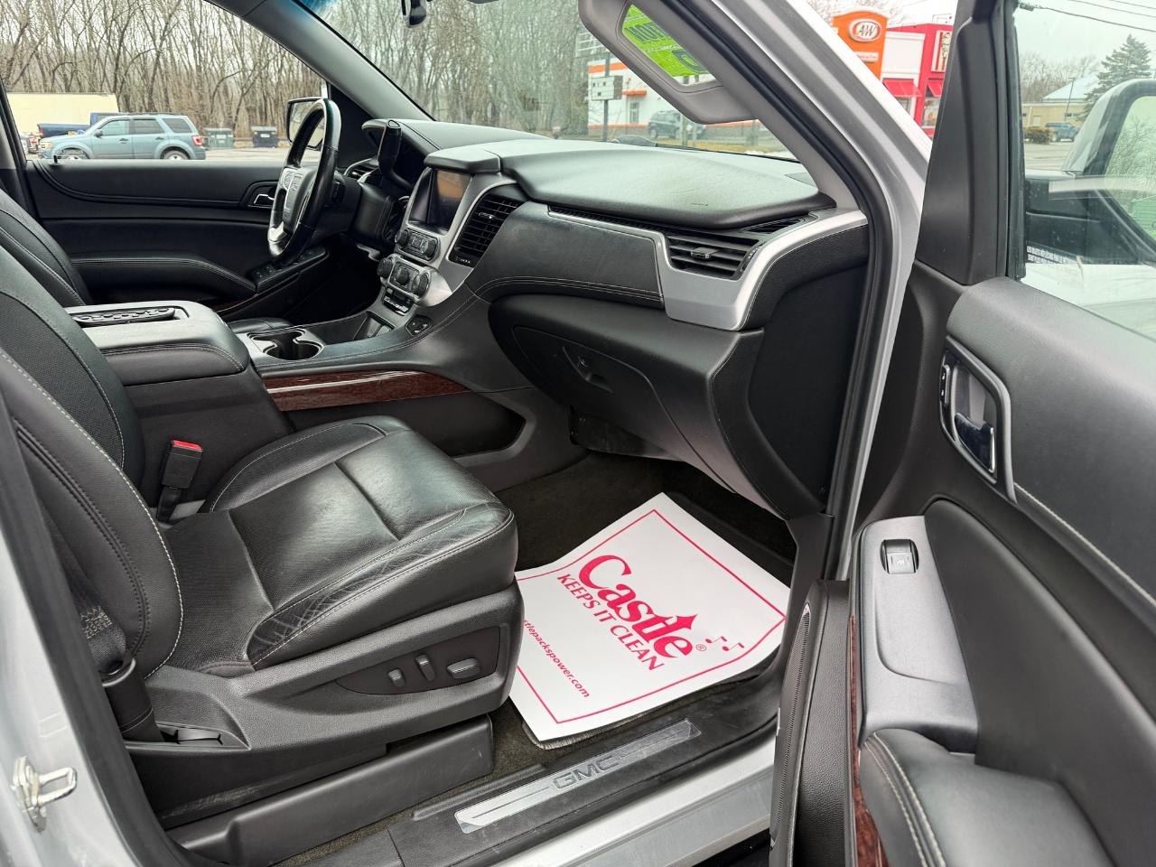 GMC Yukon XL 4WD 4dr SLT 2018