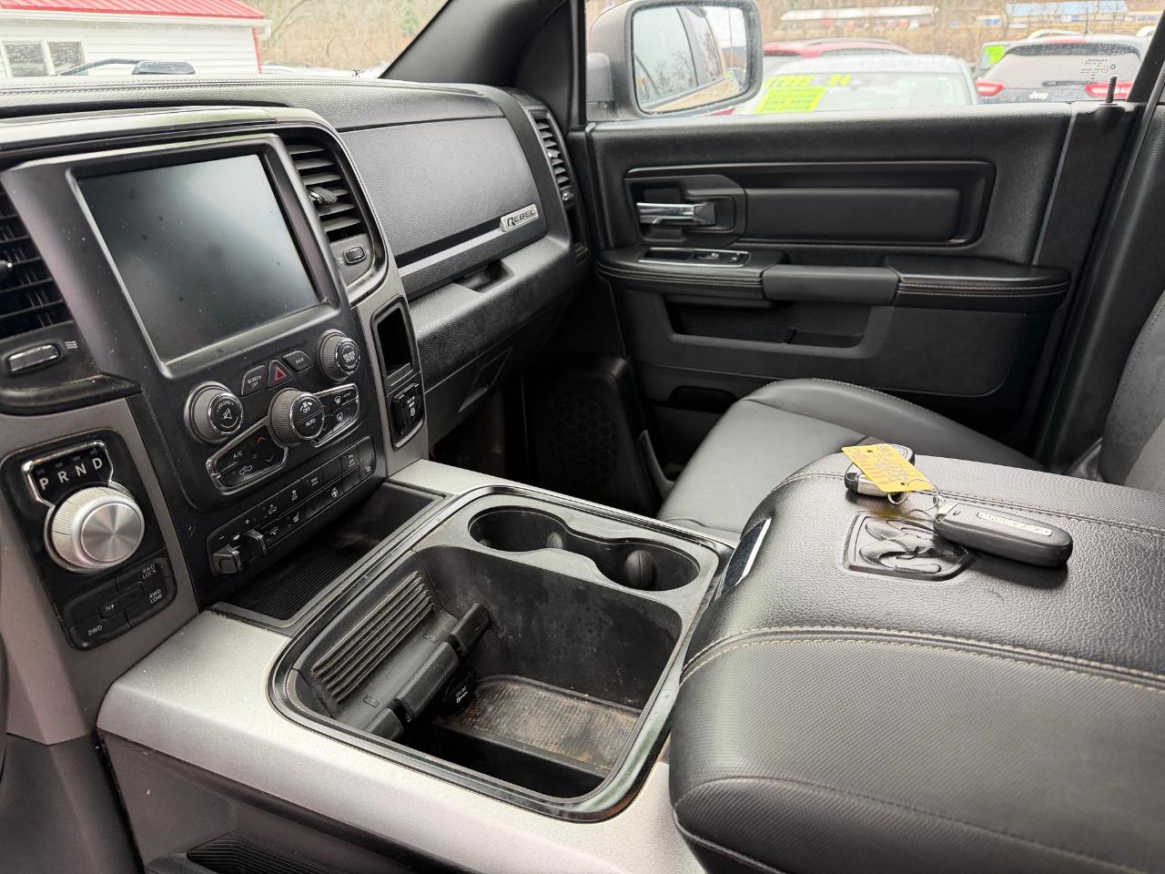 RAM 1500 Rebel 4x4 Crew Cab 5'7" Box 2017