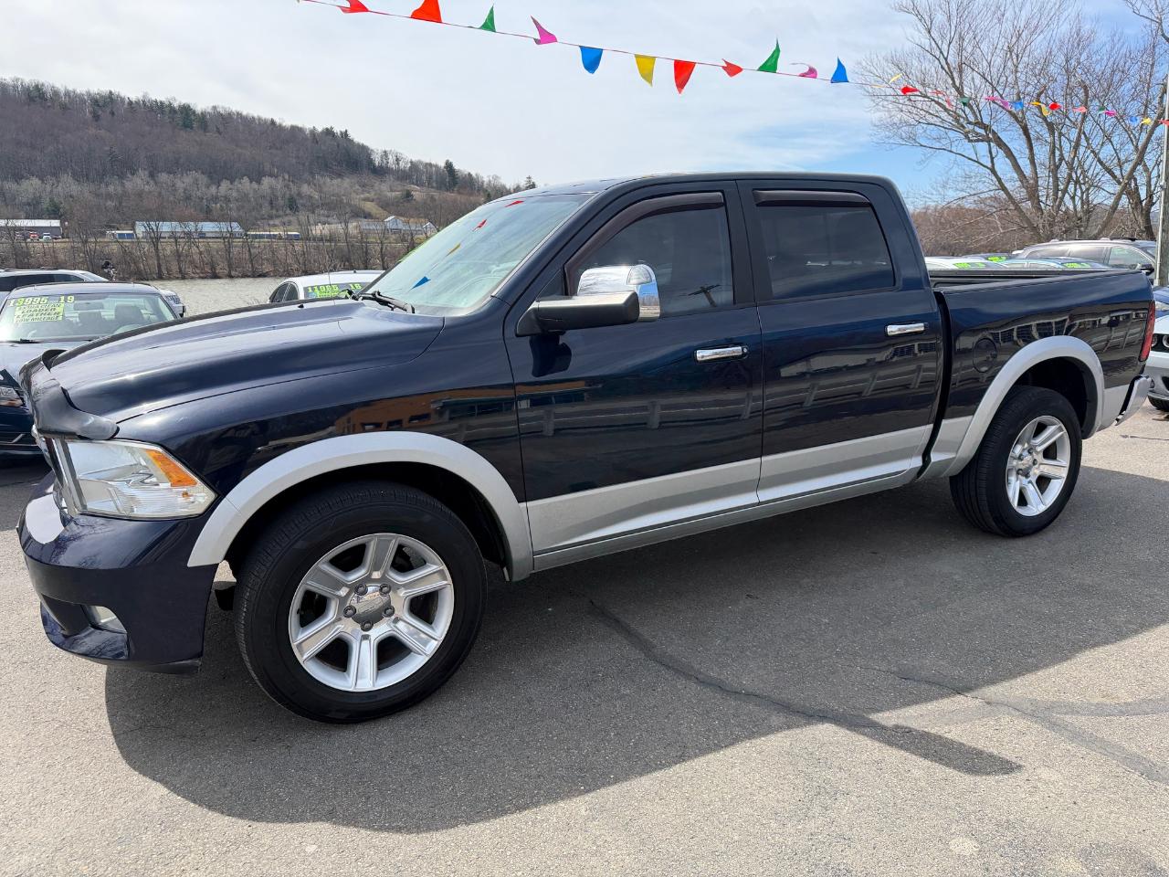 RAM 1500 4WD Crew Cab 140.5" Laramie Limited Edition 2012