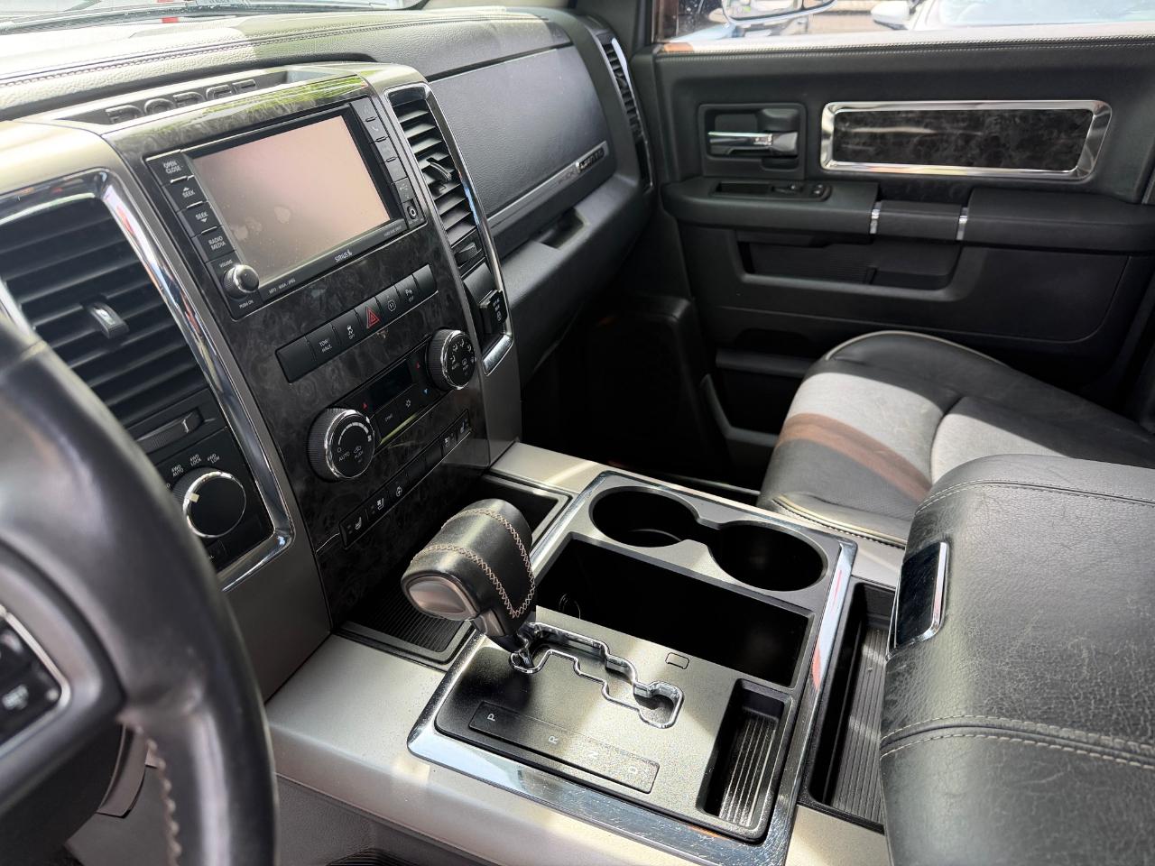 RAM 1500 4WD Crew Cab 140.5" Laramie Limited Edition 2012