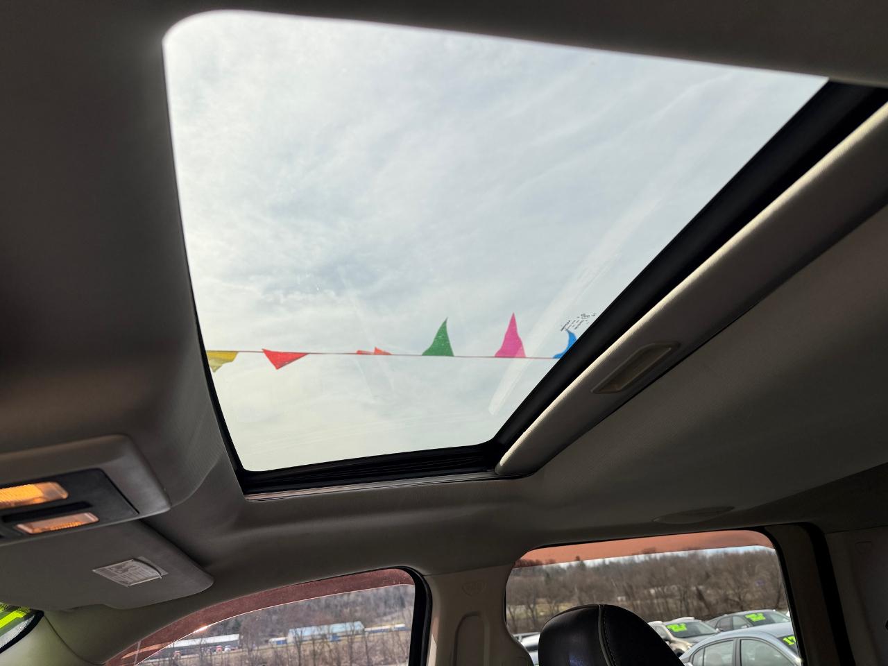 RAM 1500 4WD Crew Cab 140.5" Laramie Limited Edition 2012