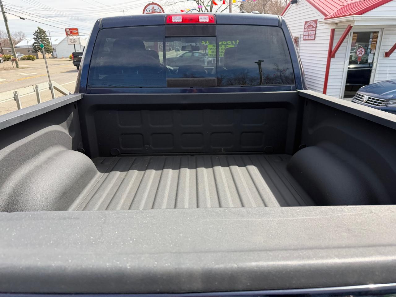 RAM 1500 4WD Crew Cab 140.5" Laramie Limited Edition 2012