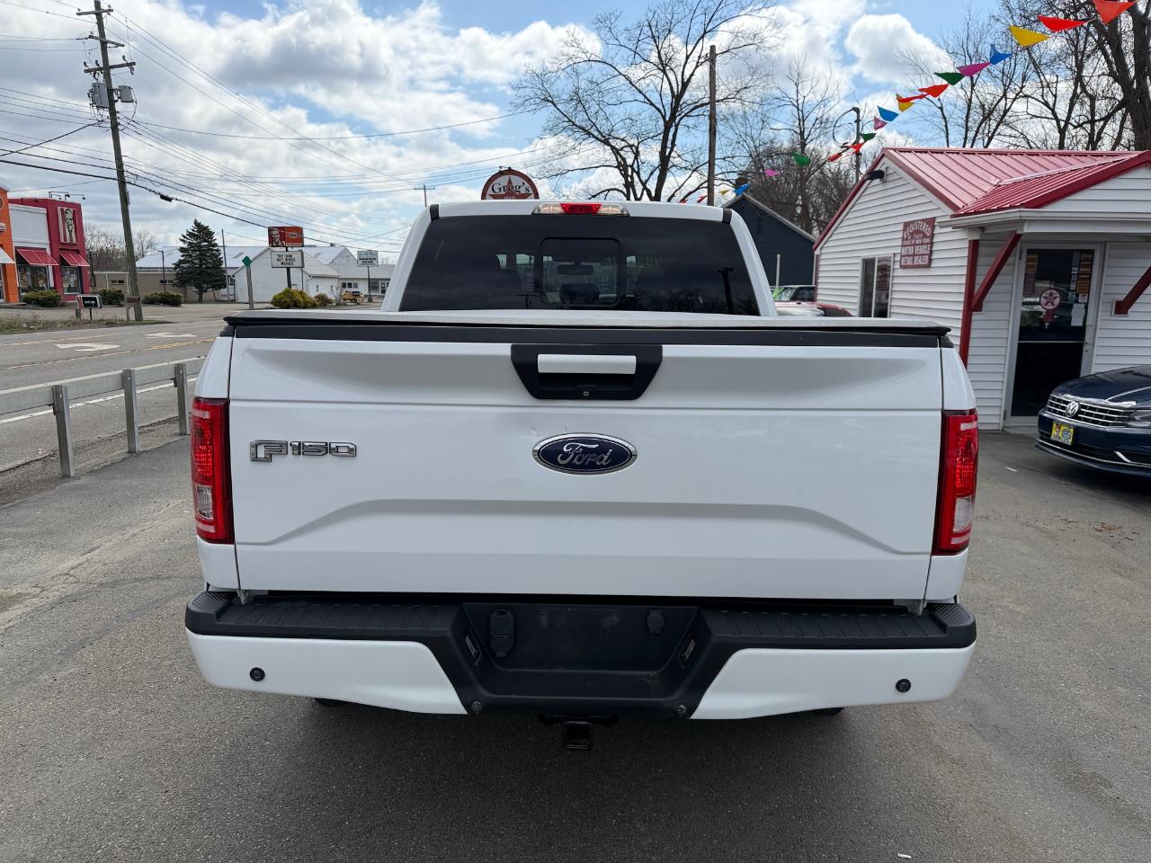 Ford F-150 4WD SuperCrew 145" XLT 2015