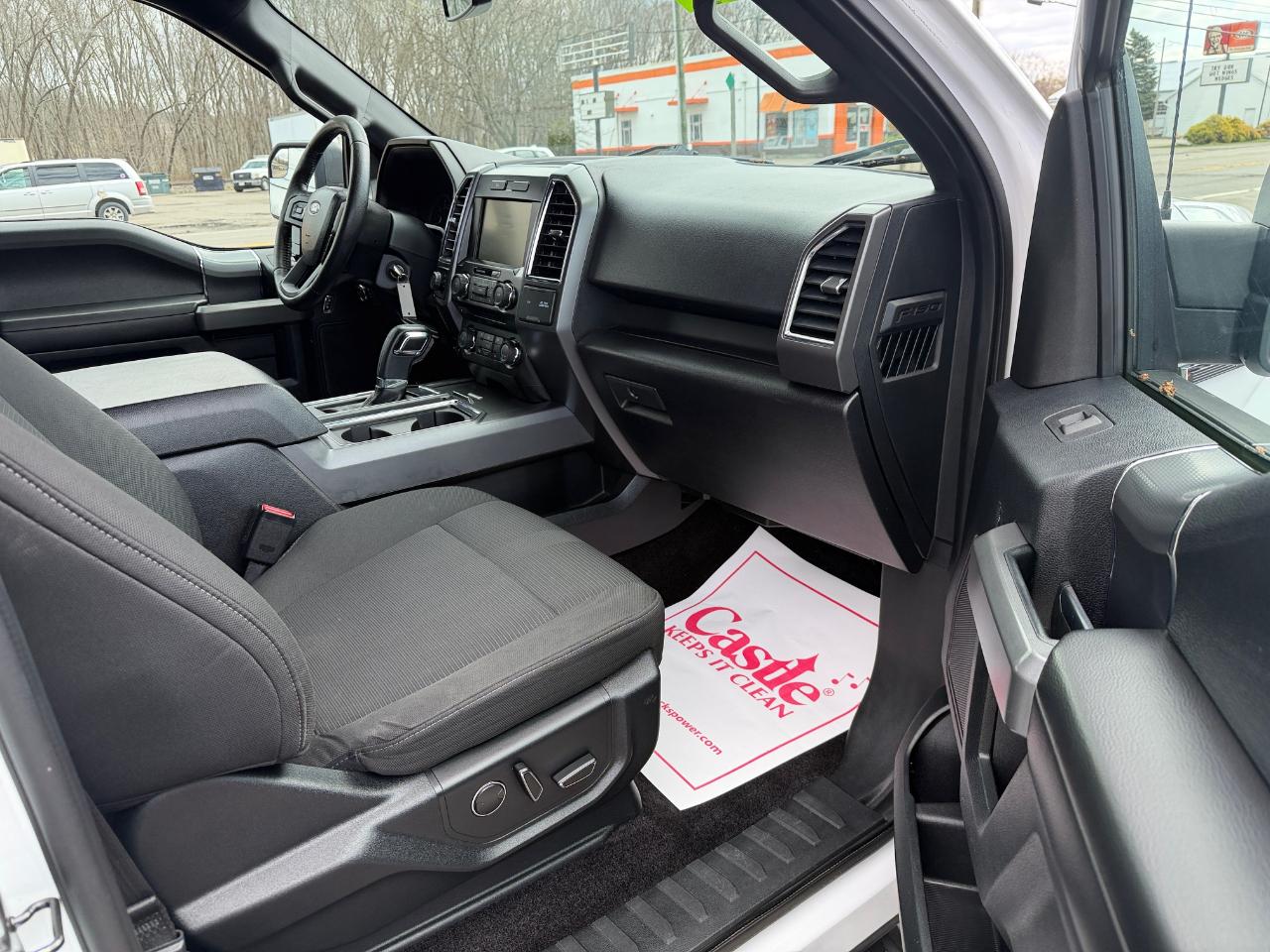 Ford F-150 4WD SuperCrew 145" XLT 2015