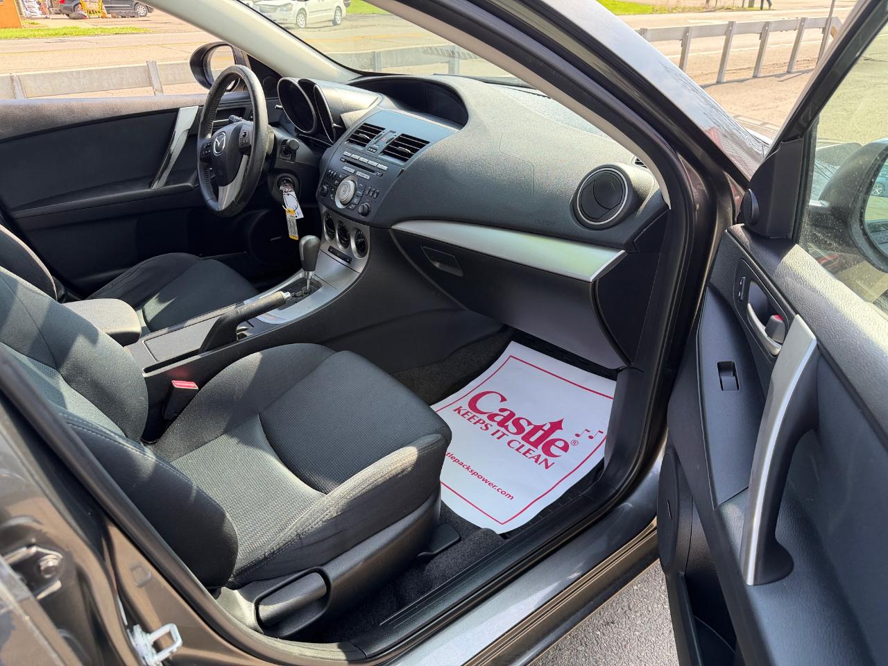 Mazda MAZDA3 4dr Sdn Auto s Sport 2011