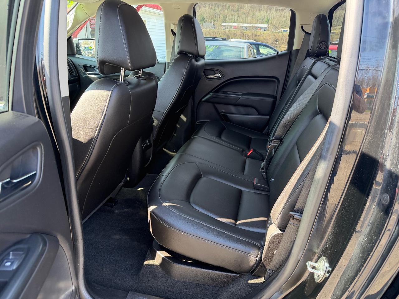 GMC Canyon 4WD Crew Cab 140.5" SLT 2018