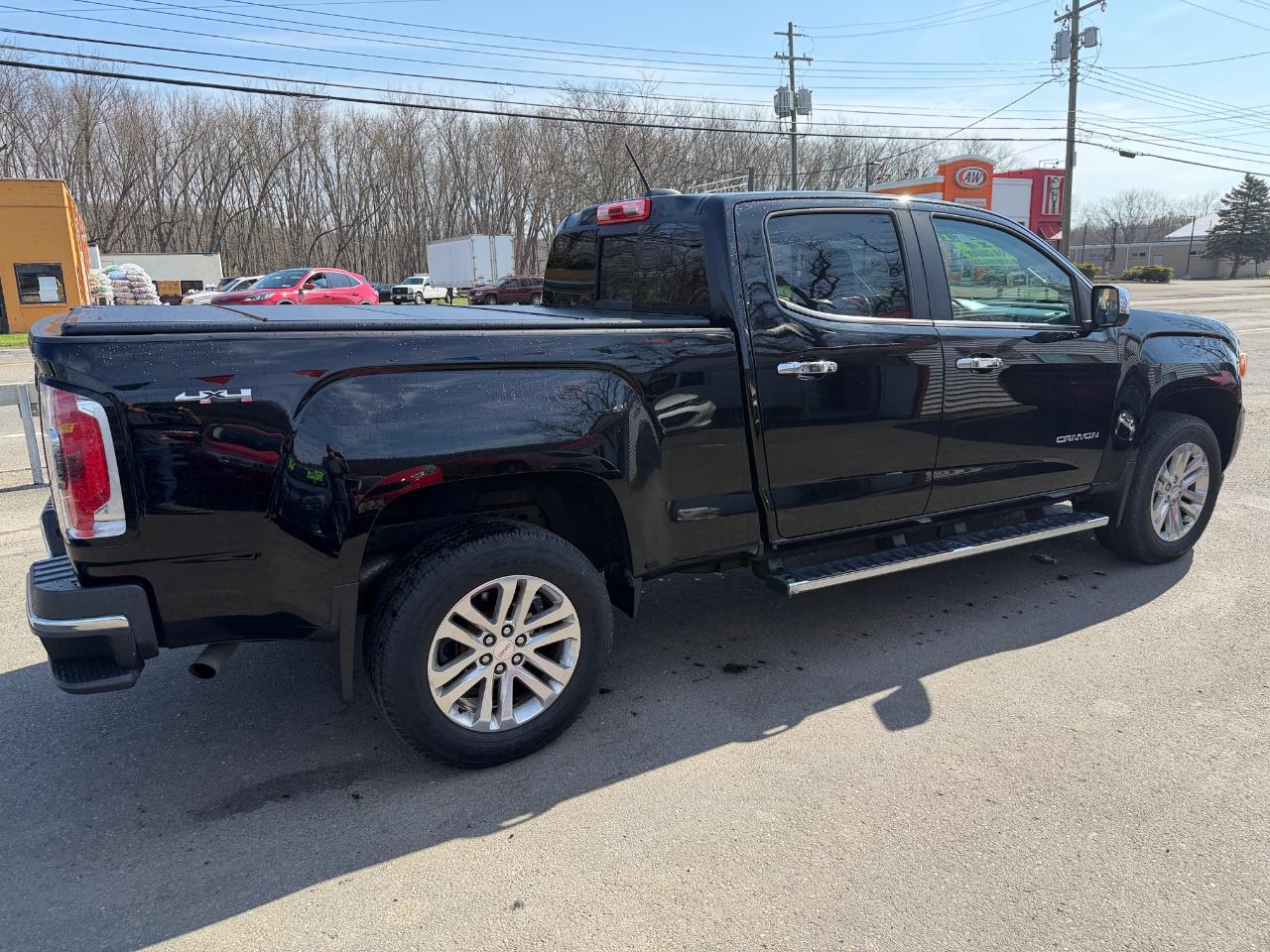 GMC Canyon 4WD Crew Cab 140.5" SLT 2018