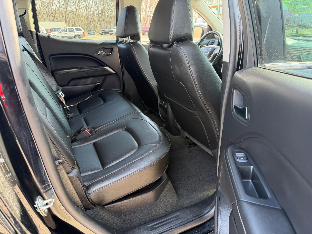 GMC Canyon 4WD Crew Cab 140.5" SLT 2018