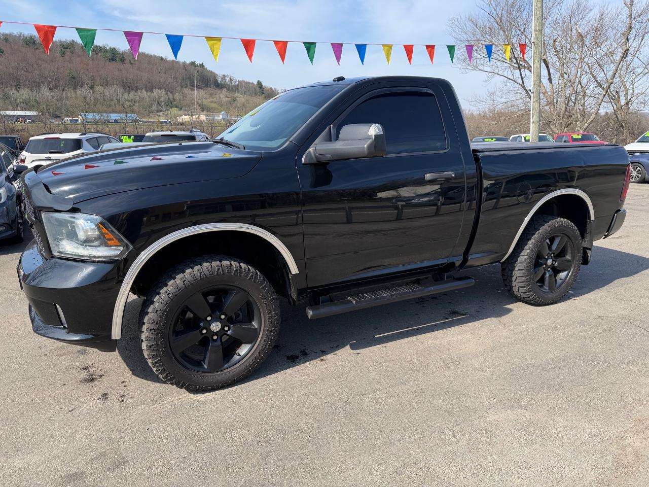 RAM 1500 4WD Reg Cab 120.5" Express 2014