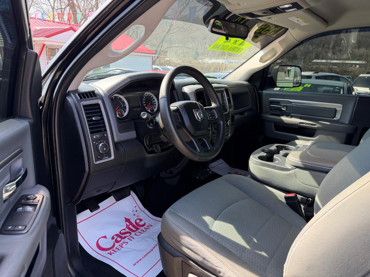 RAM 1500 4WD Reg Cab 120.5" Express 2014