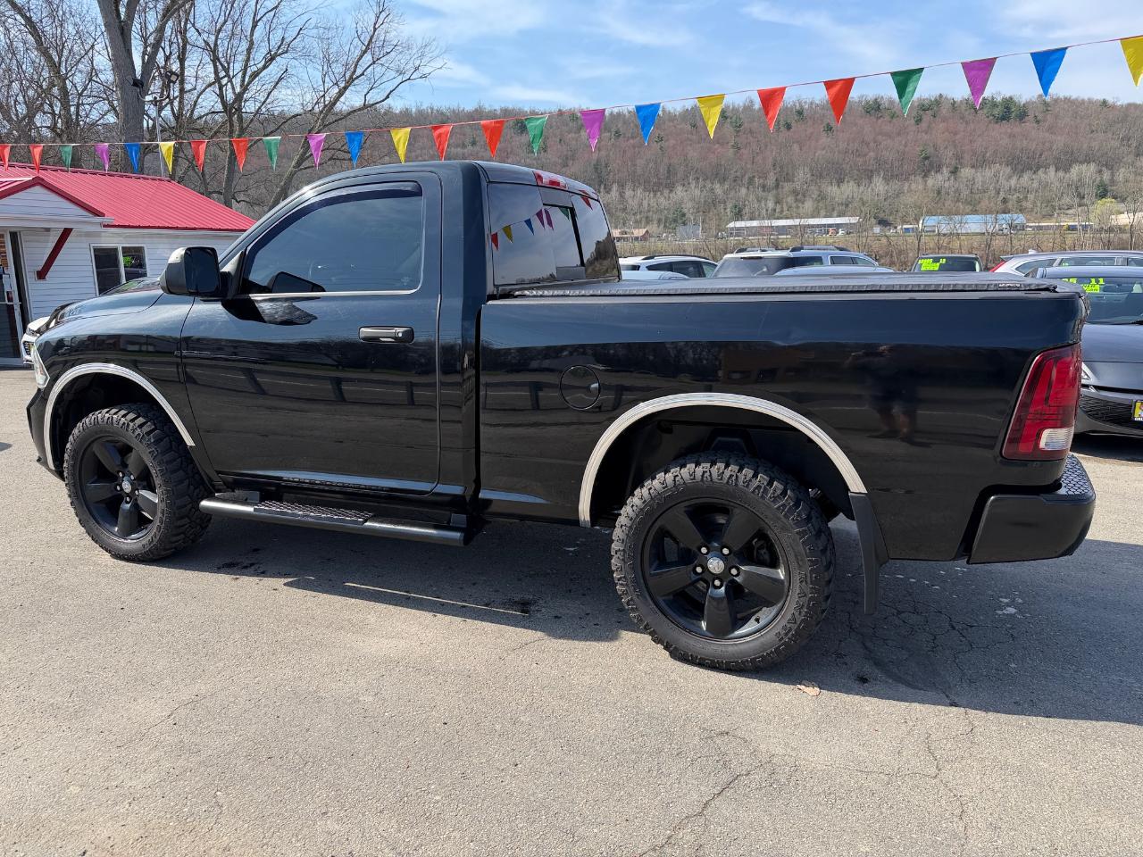 RAM 1500 4WD Reg Cab 120.5" Express 2014