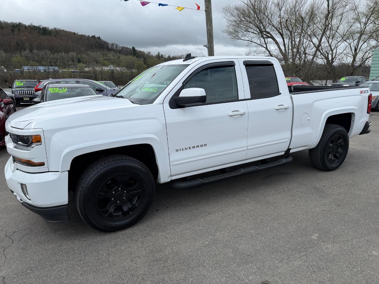 Chevrolet Silverado 1500 4WD Double Cab 143.5" LT w/2LT 2016