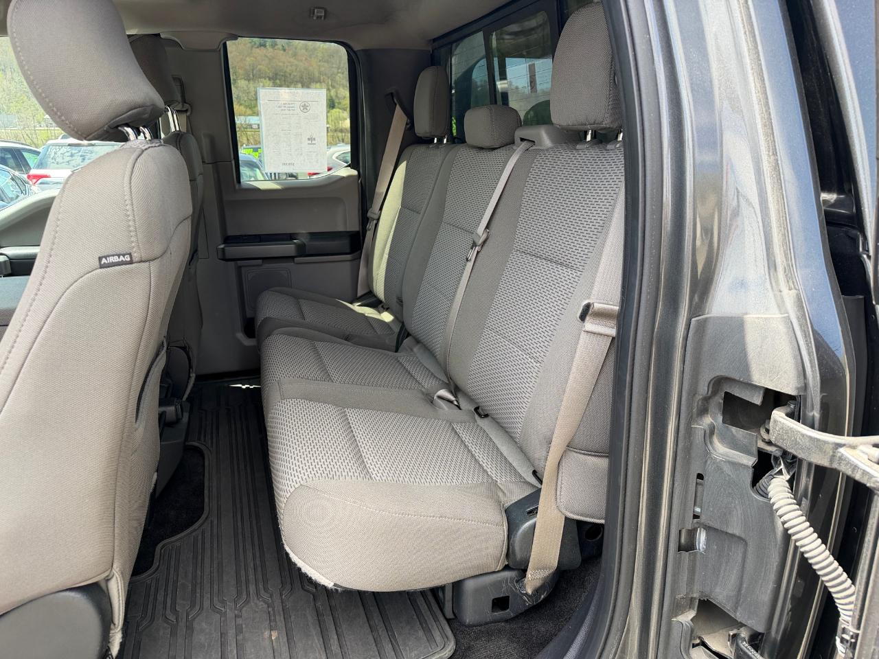 Ford F-150 Supercab 157" 4WD XLT 2017